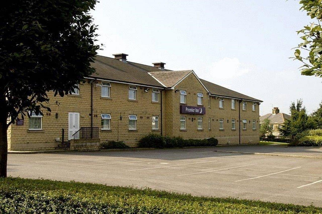 Premier Inn Huddersfield West Exterior photo